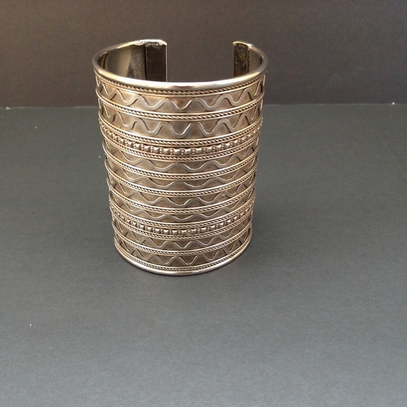 Wide Cuff Bracelet Accessories - Silver Wide Cuff Bracelet